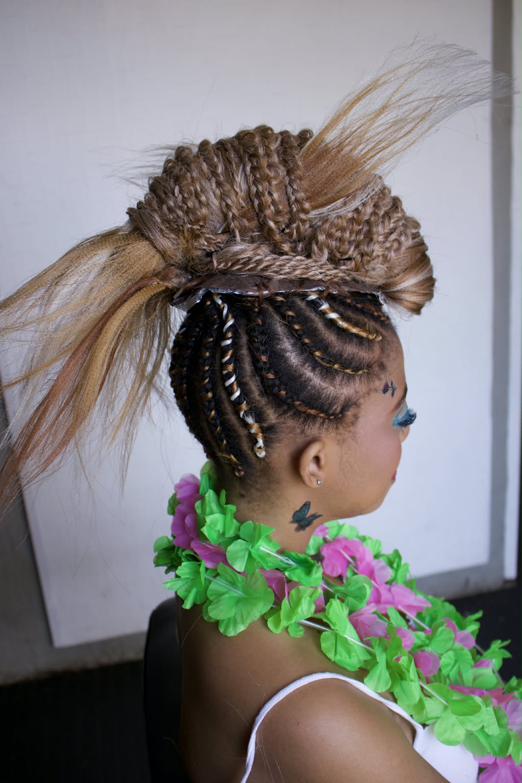 Student at the 2025 La Louve Hair Show