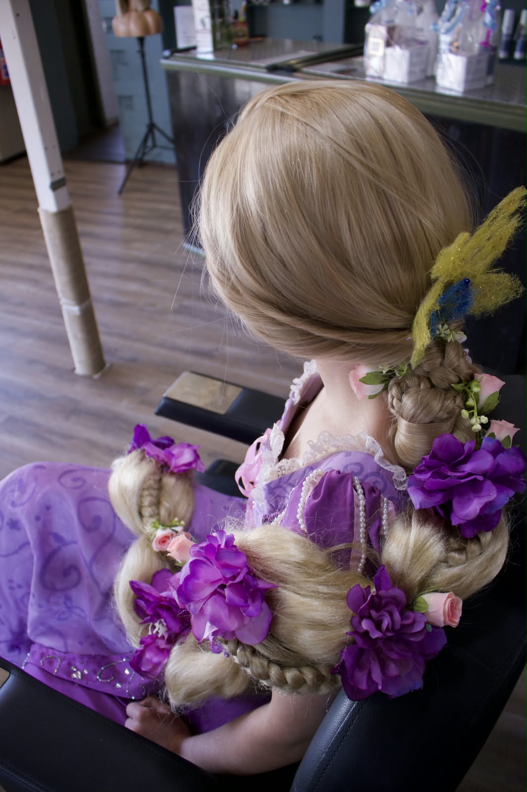 Student at the 2025 La Louve Hair Show